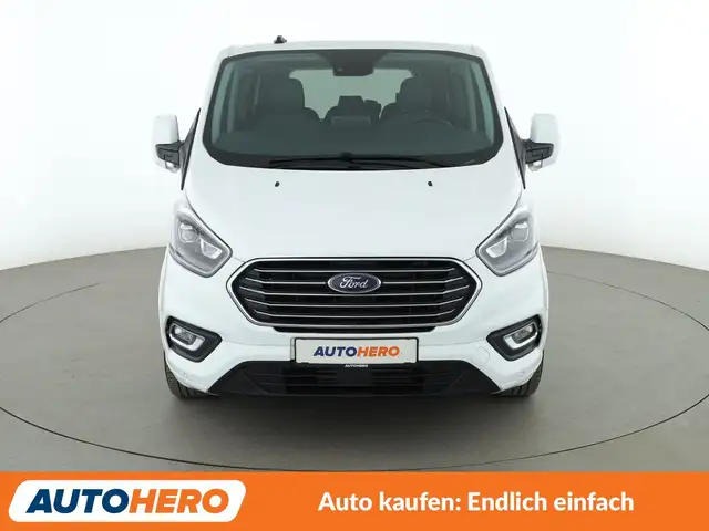 Ford Tourneo Custom view 9