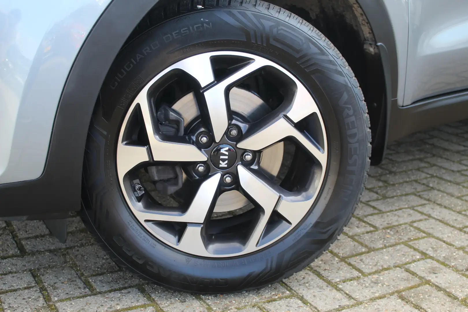 Kia Sportage 1.6 GDI DynamicLine | Carplay | Camera | Stoelverw Grijs - 2