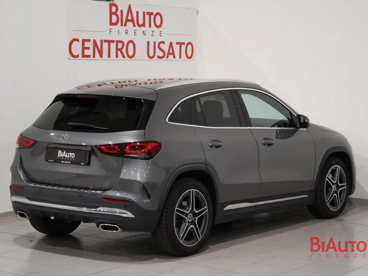 Mercedes-Benz GLA 200 GLA 200 Automatic Premium Grigio - 2