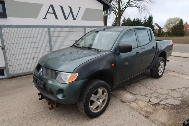 Mitsubishi L200 Invite Doppelkabine 4WD|Klima|