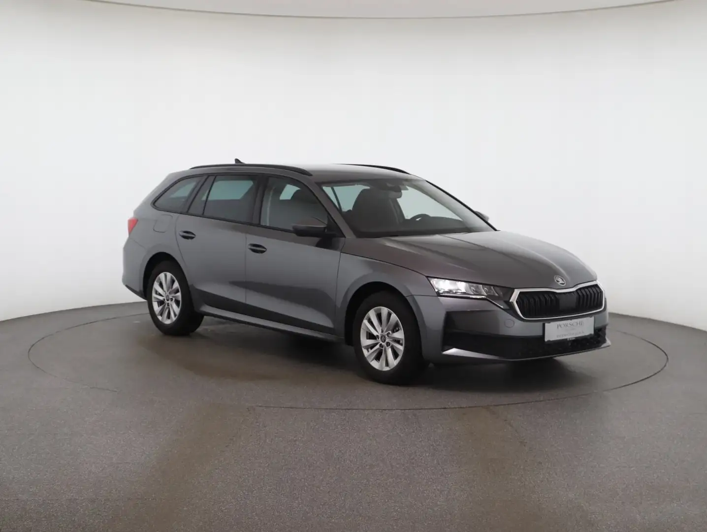Skoda Octavia Essence TSI Grijs - 2