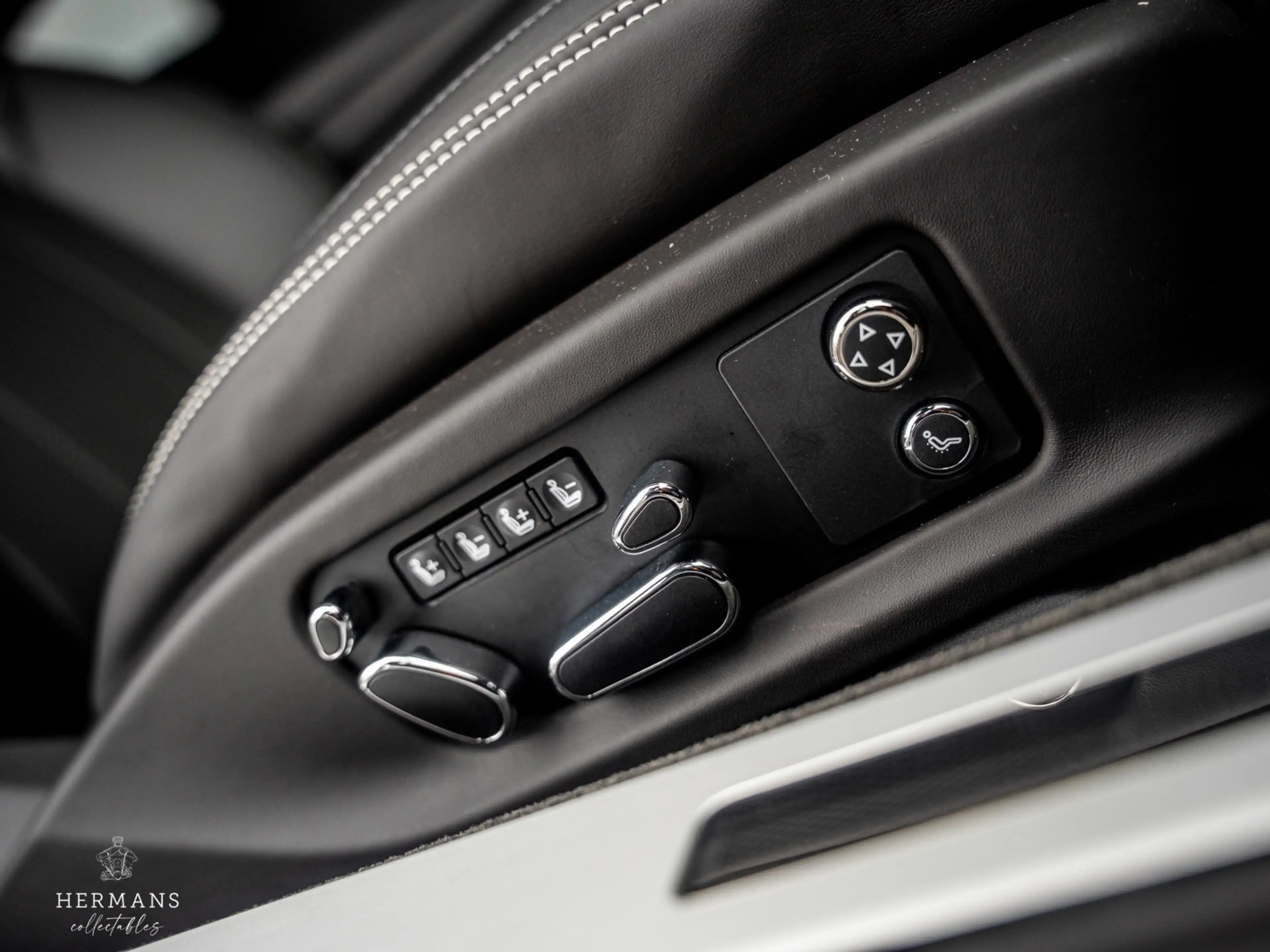 Bentley Continental GT 4.0 V8 / Massage / Adaptive / Perfect History — photo 24