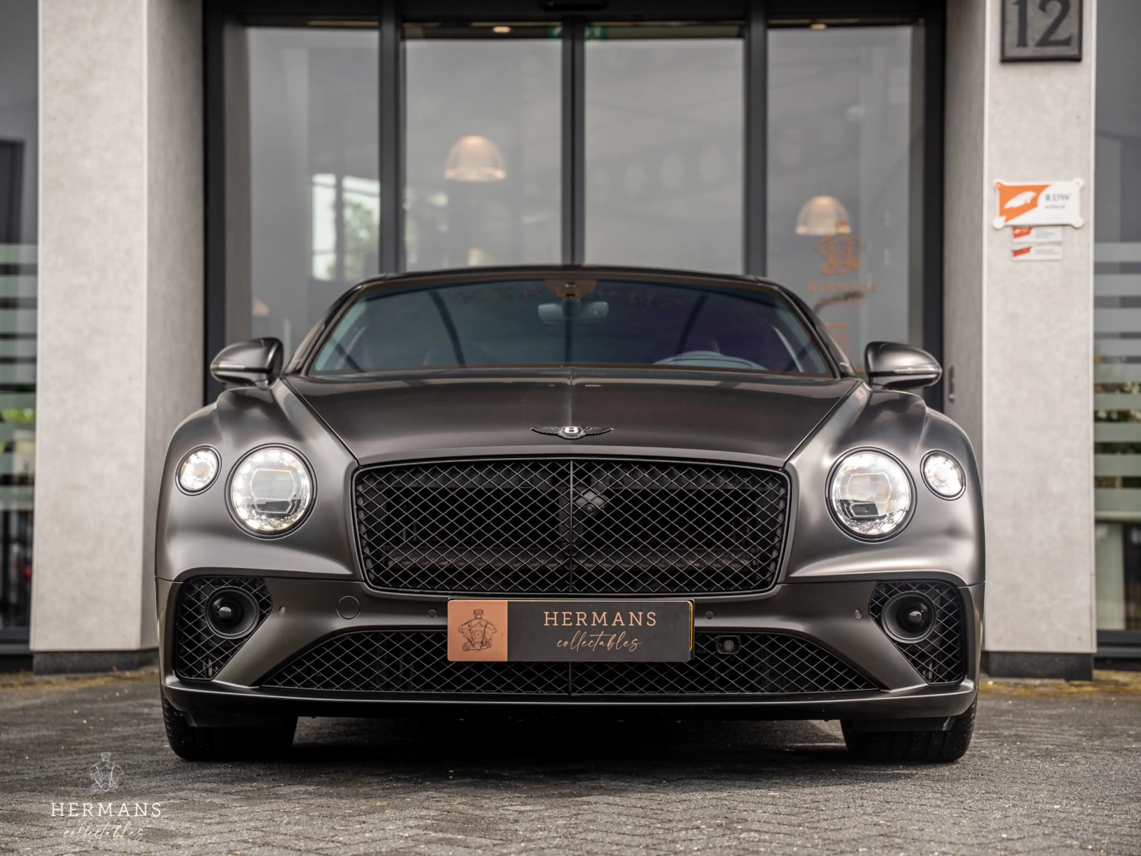 Bentley Continental GT 4.0 V8 / Massage / Adaptive / Perfect History — photo 3