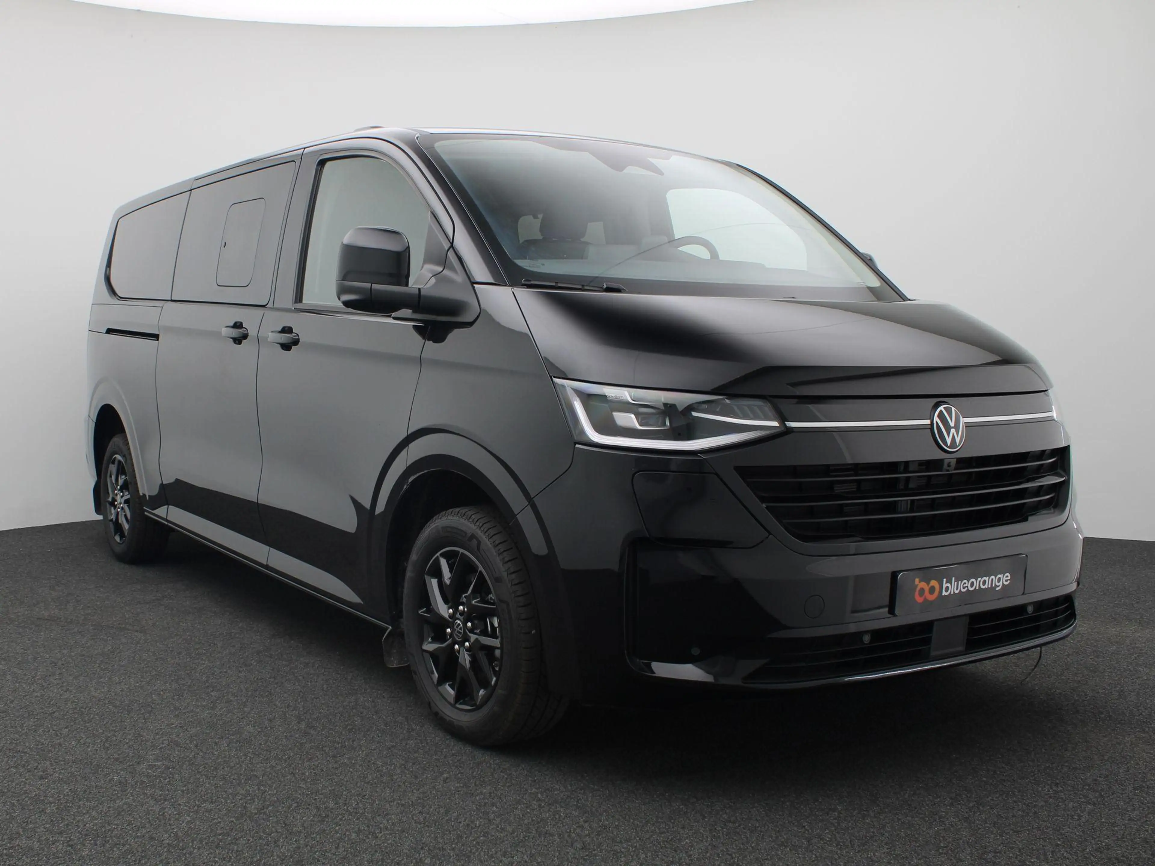 Volkswagen Transporter Caravelle 2.5 L2H1 eHybrid Style 231PK Aut. 360gr. — photo 12
