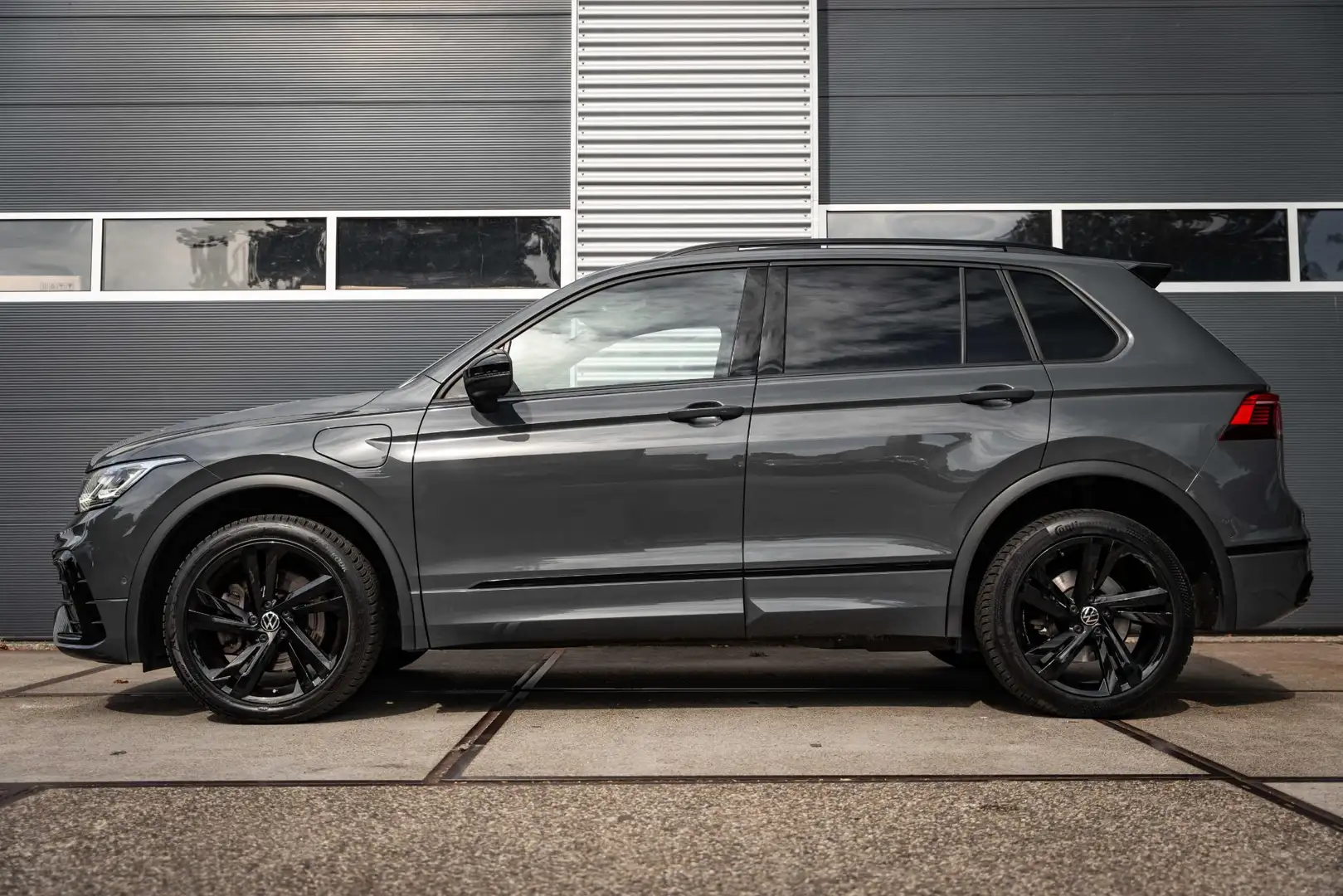 Volkswagen Tiguan 1.4 TSI eHybrid R-Line Business+ |Pano |Trekhaak | Gris - 2