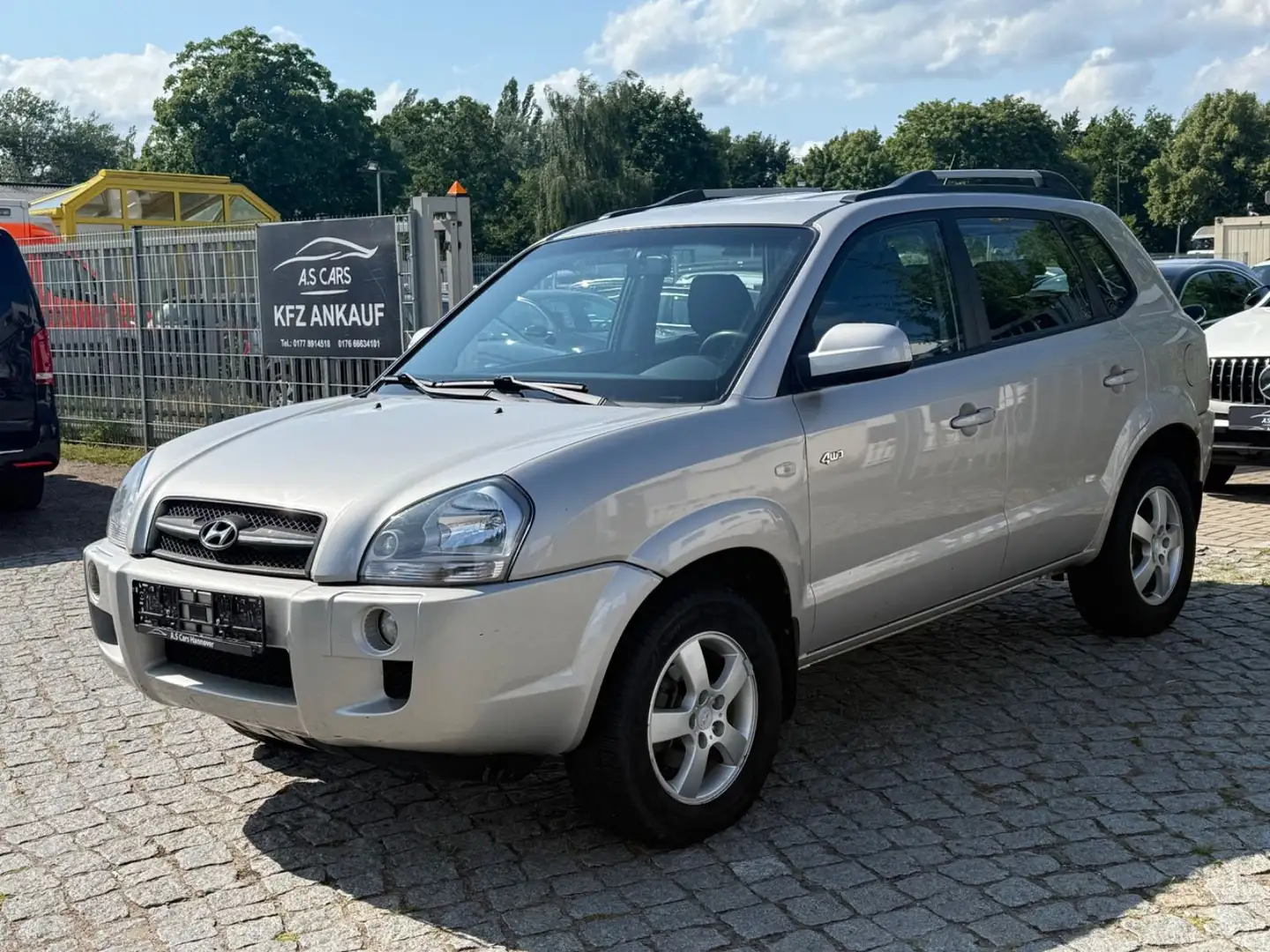 Hyundai TUCSON 2.0 CRDi VGT GLS*4x4*Klima*AHK*Euro4 Zilver - 2