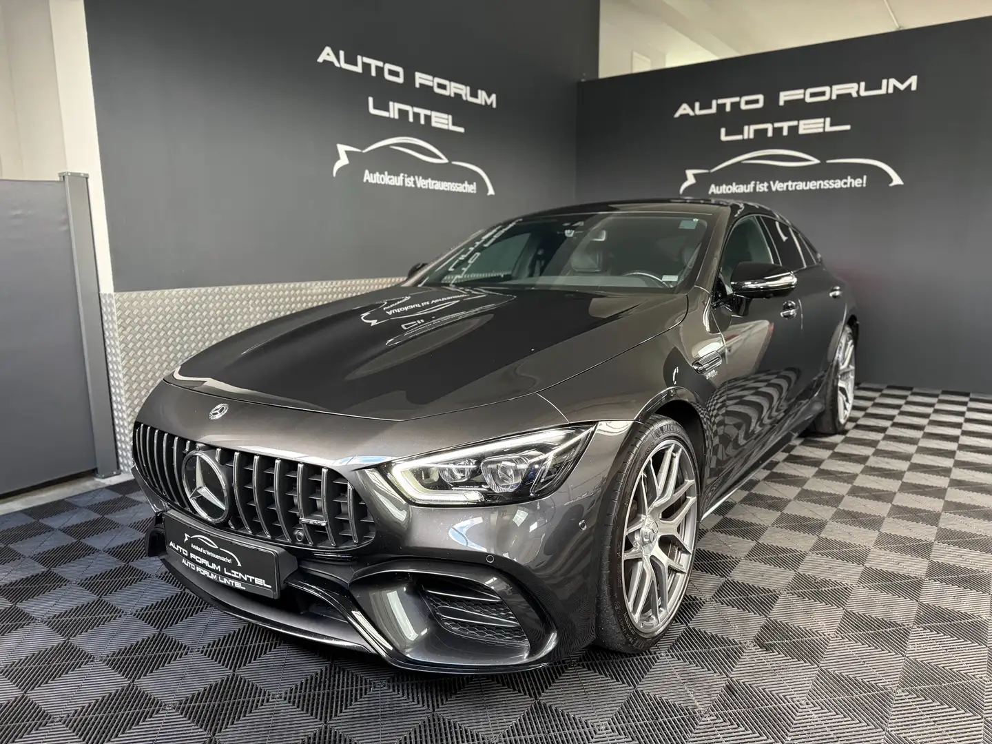 Mercedes-Benz AMG GT 53 4Matic+ 1.HAND-LED-SCHECKH.-21"AMG-360°-SZH Grau - 1