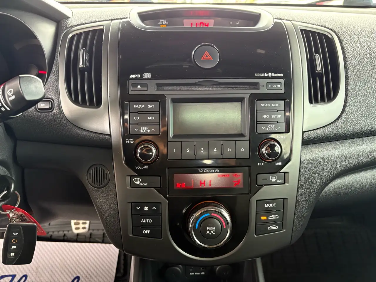 Kia Forte снимка Kia Forte