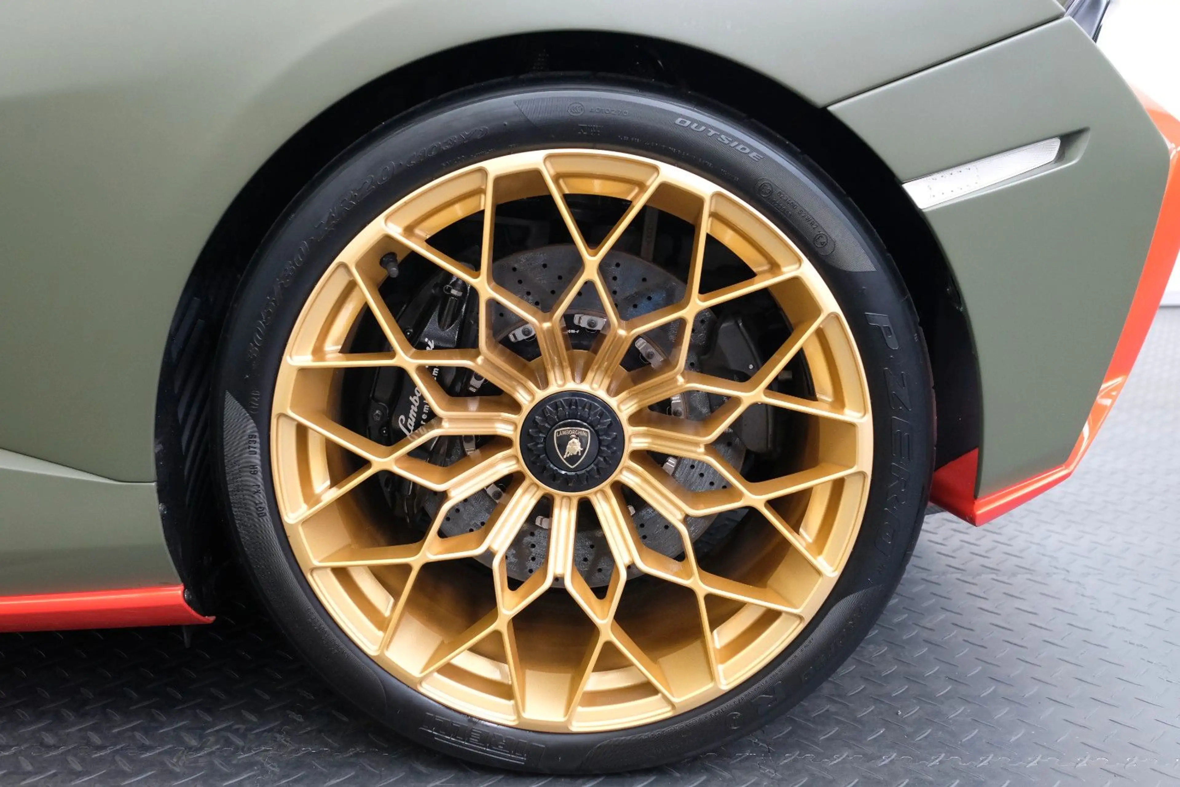 Lamborghini Huracán STO/VERDETURBINE/CARBON/LIFT/RACING SEAT — photo 13