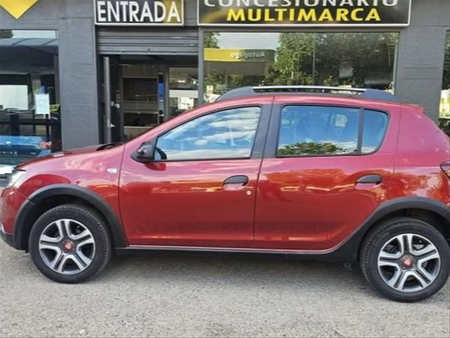 Dacia Sandero Stepway Comfort Blue dCi 70kW 95CV Burdeos - 2