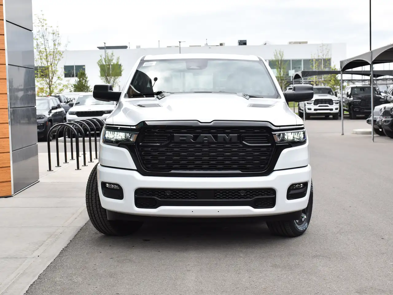 RAM 1500 снимка RAM 1500