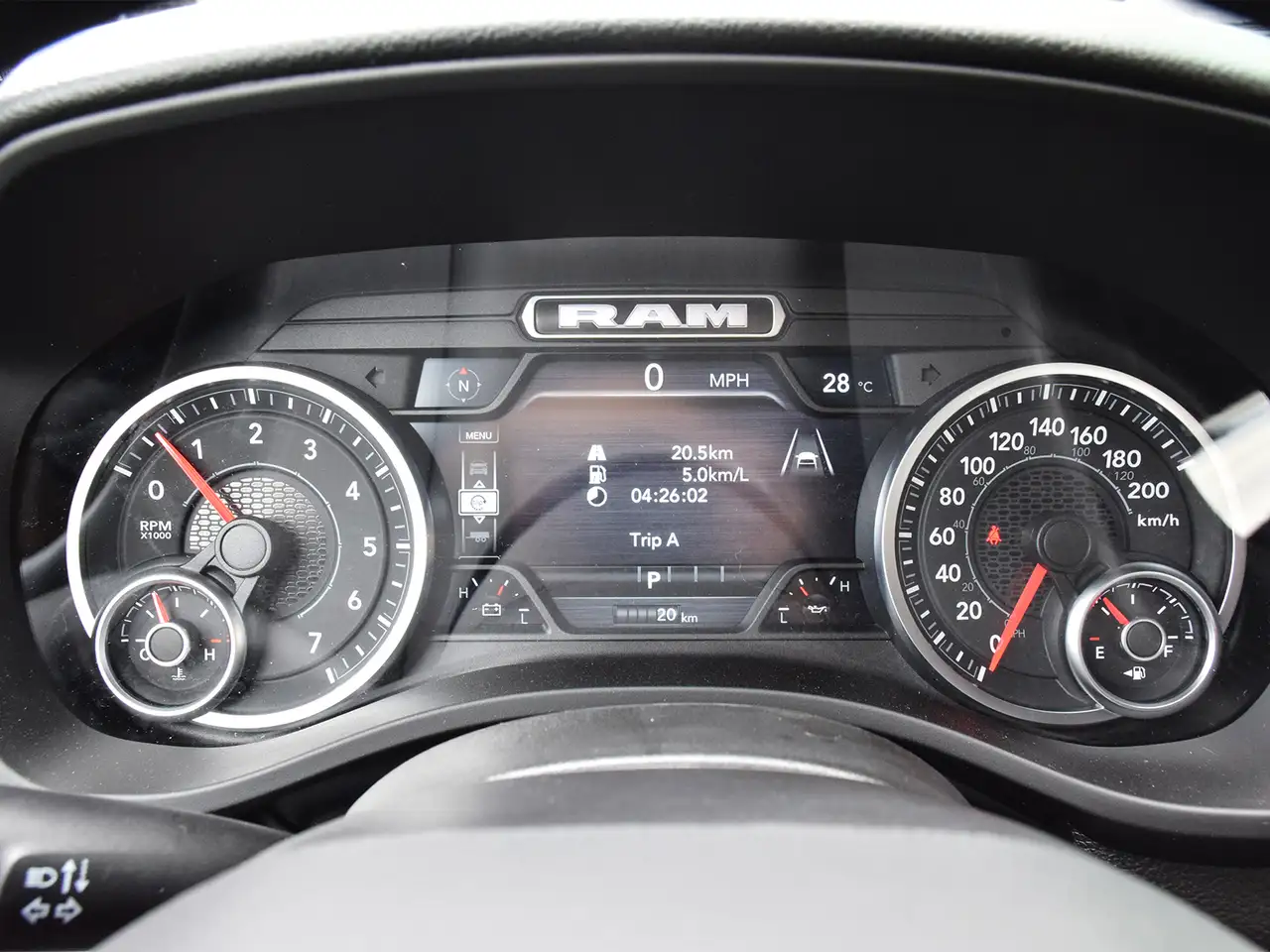 RAM 1500 снимка RAM 1500