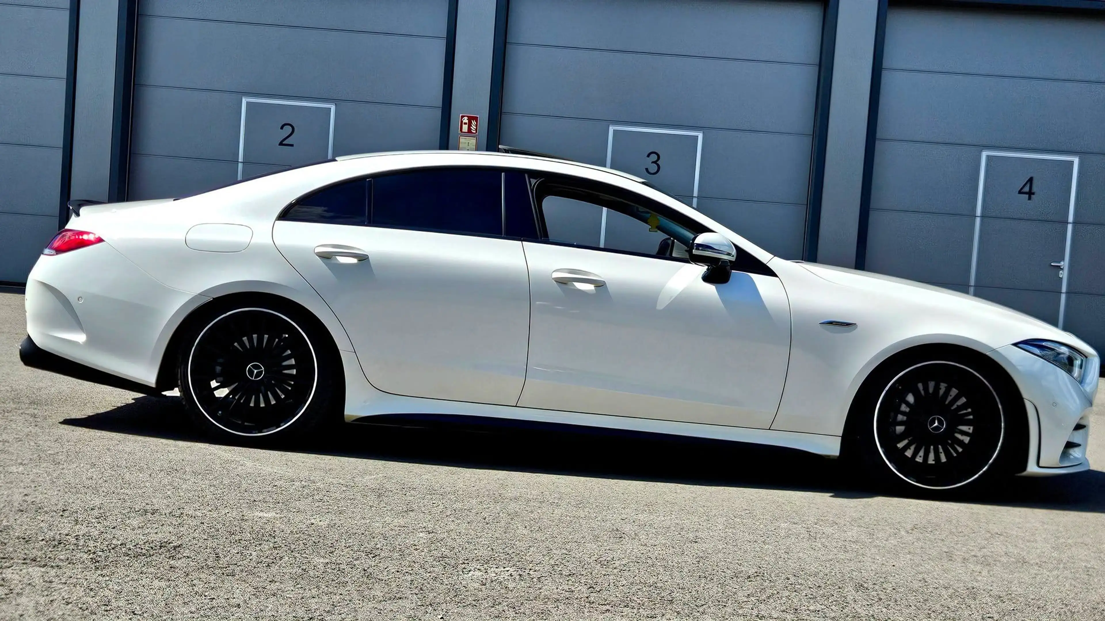 Mercedes-Benz CLS 350 CLS 350D AMG CLS 53 Umbau — photo 2