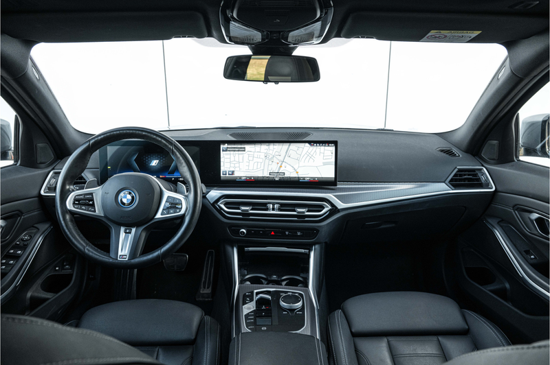 BMW 320 3 Serie Touring 320e M Sport Automaat / Trekhaak / — photo 3