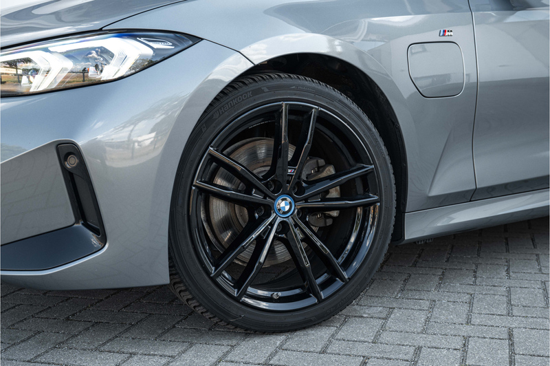 BMW 320 3 Serie Touring 320e M Sport Automaat / Trekhaak / — photo 11