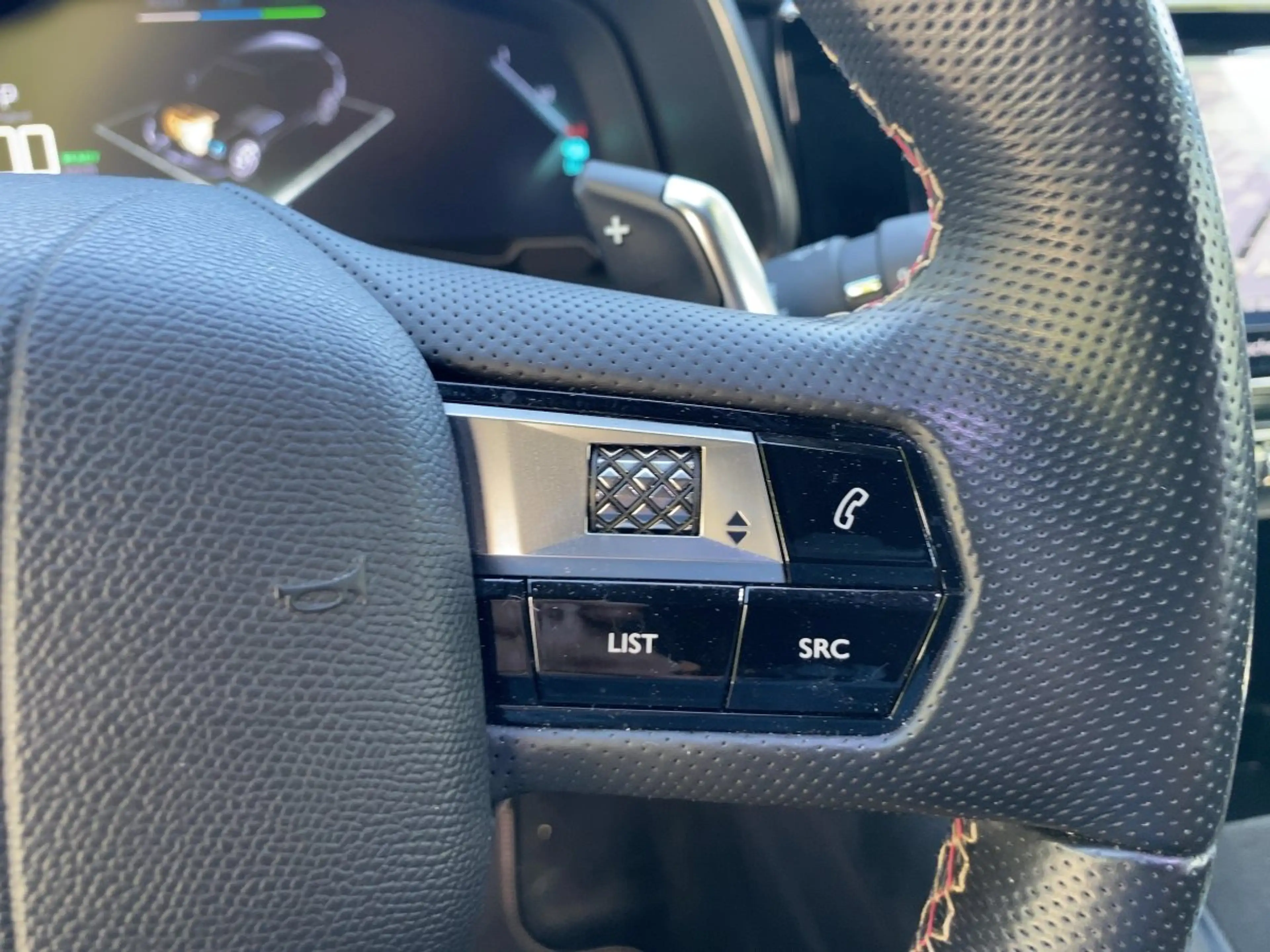DS Automobiles DS 7 Crossback S&S 4x2 E-Tense Performance Line — photo 19