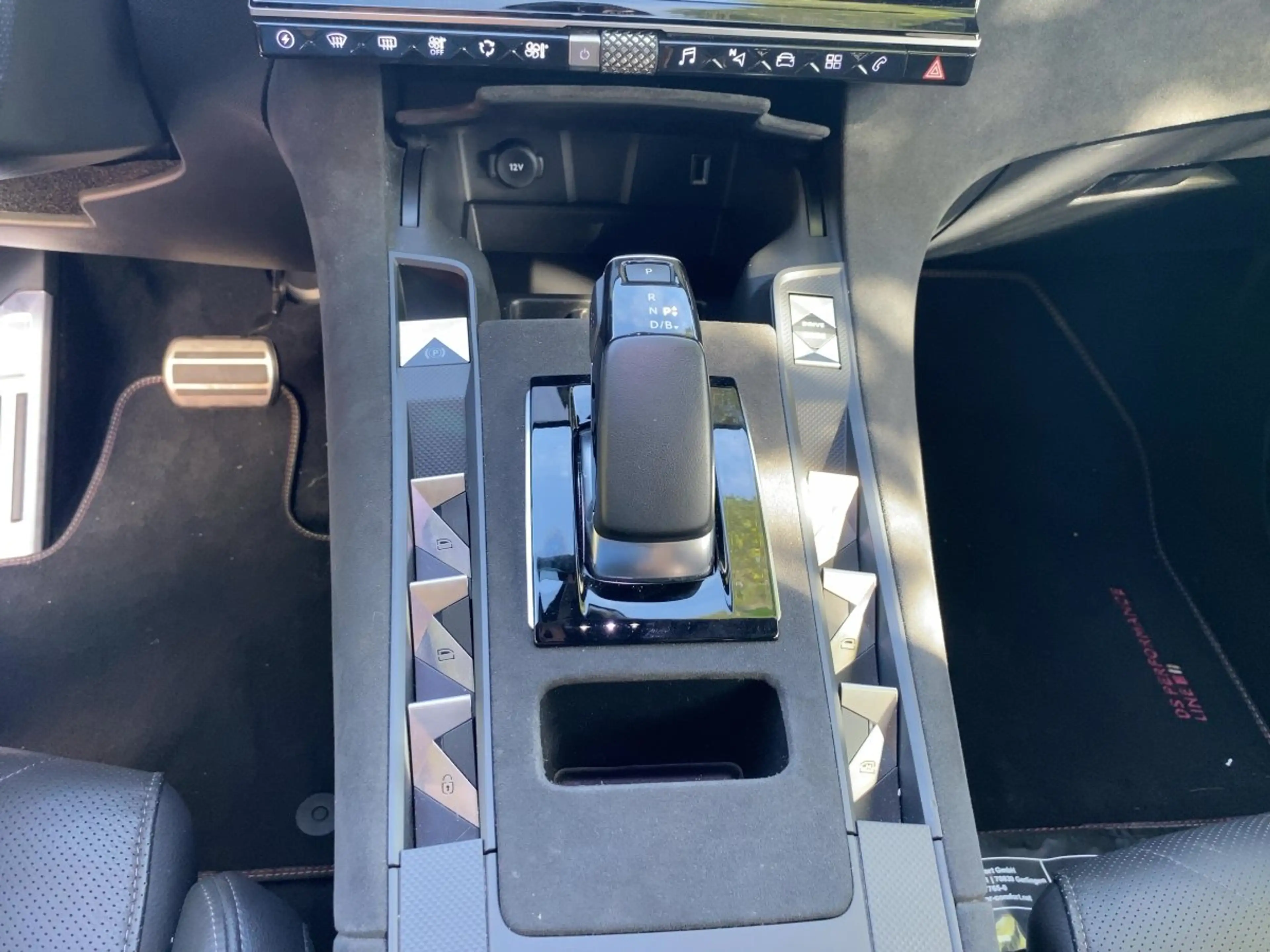 DS Automobiles DS 7 Crossback S&S 4x2 E-Tense Performance Line — photo 16