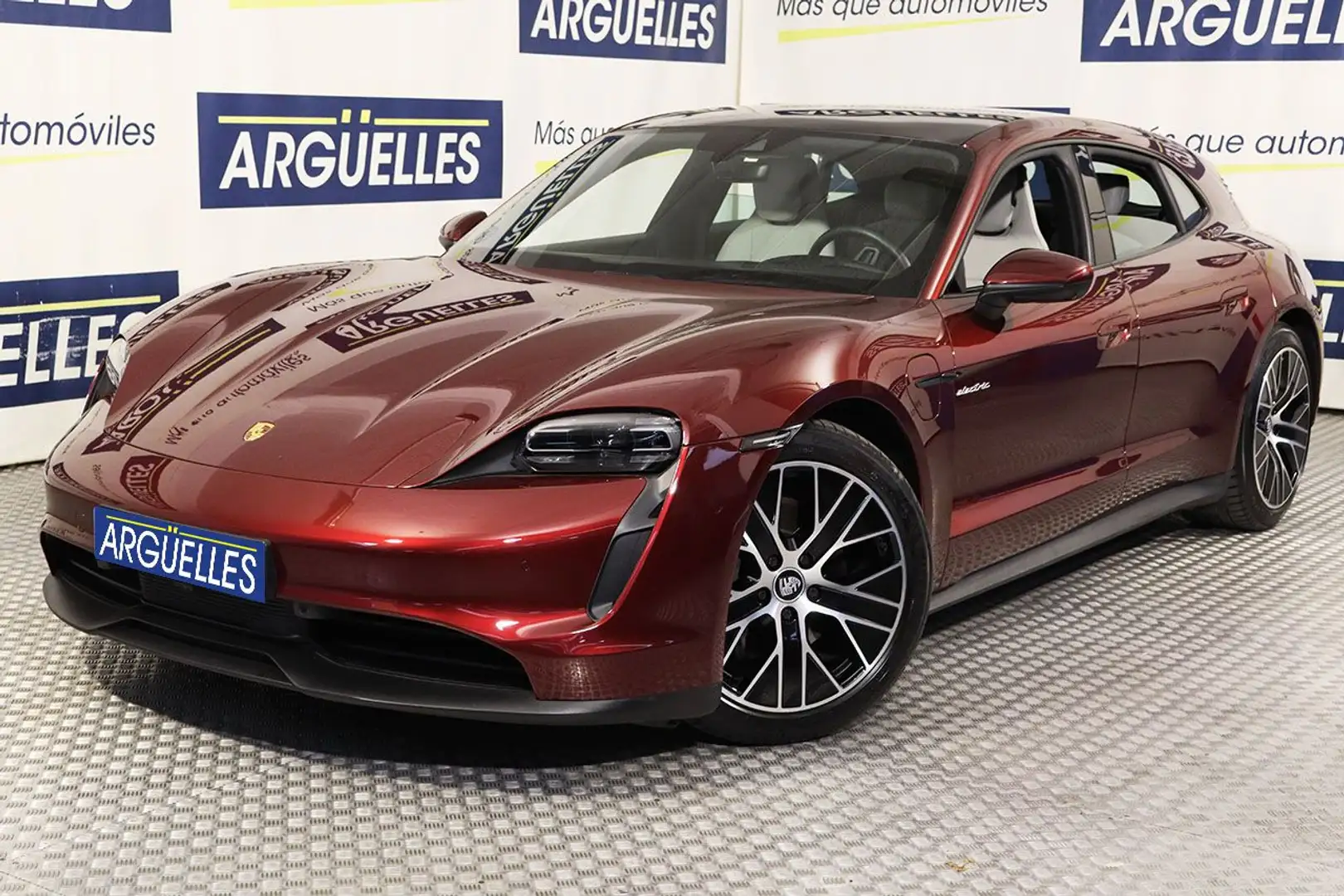 Porsche Taycan Sport Turismo 476cv Burdeos - 1