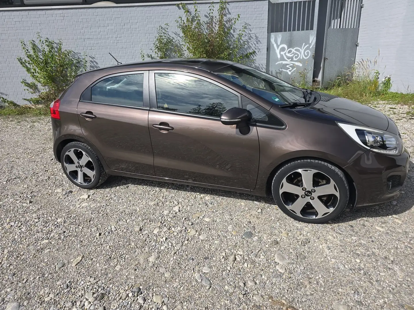 Kia Rio Rio Fließheck 5-Türer 1.4 Platinum Edition Braun - 1