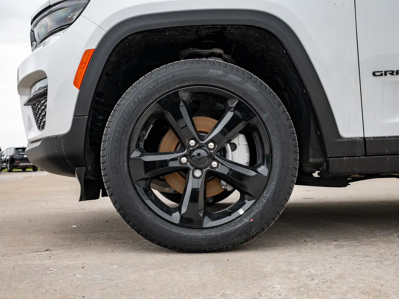 Jeep Grand Cherokee снимка Jeep Grand Cherokee