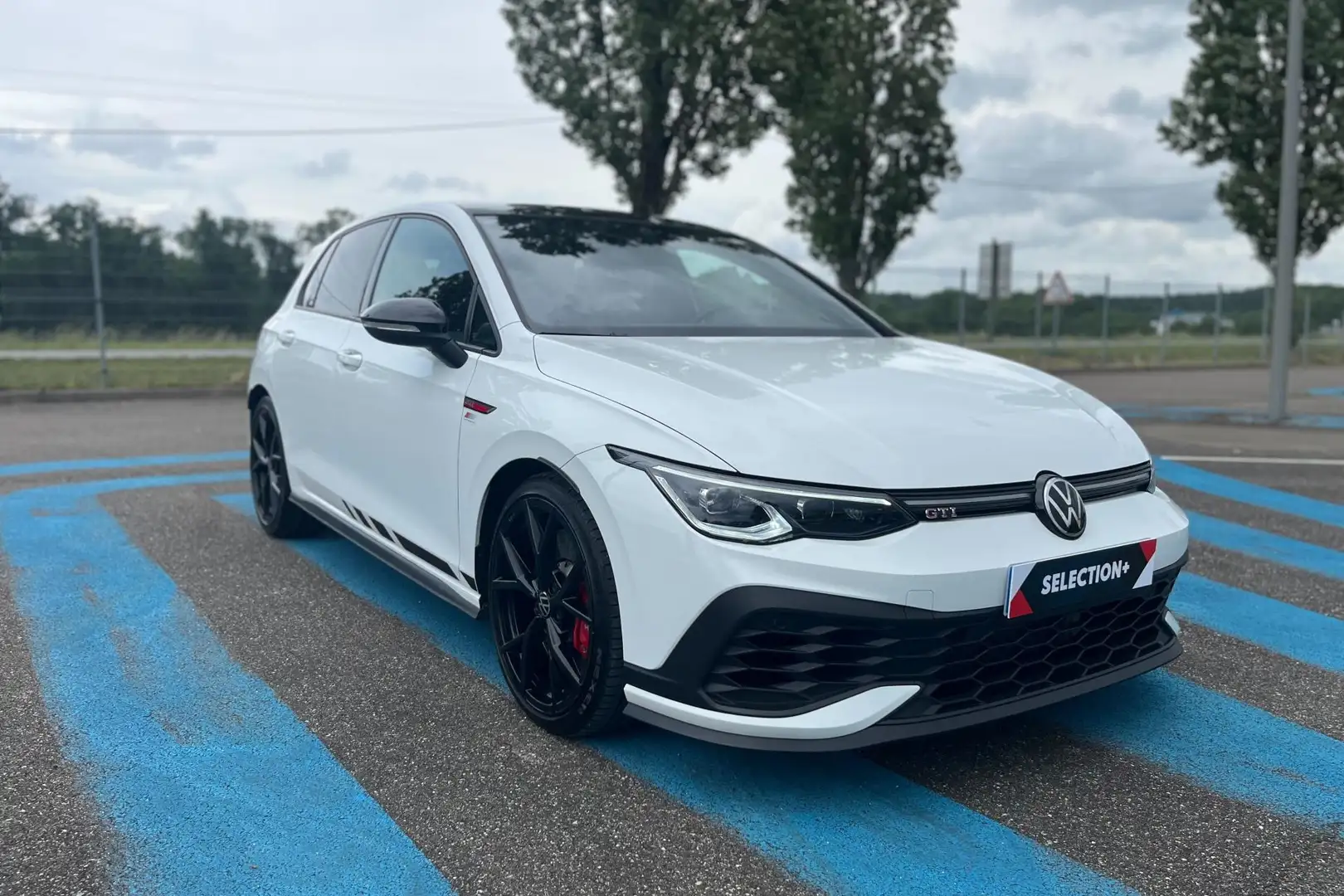 Volkswagen Golf Golf 8 2.0 TSI - 300 - BV DSG 7  GTI Clubsport Blanc - 2