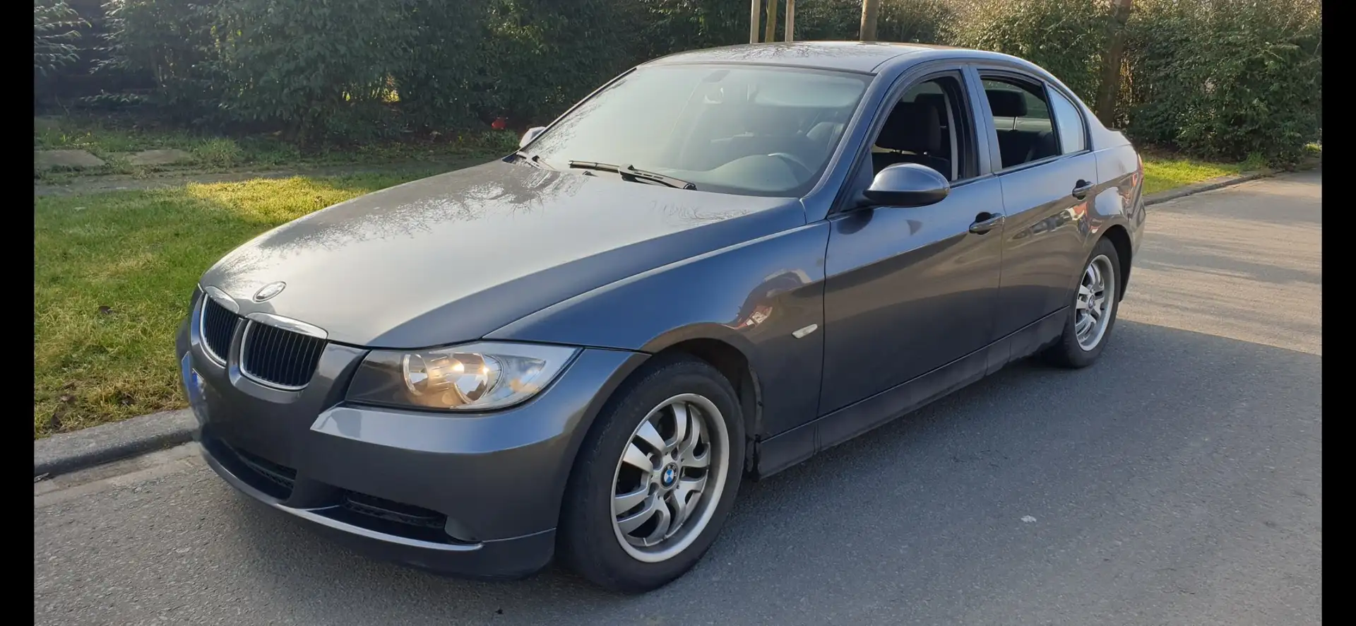 BMW 320 320 d Gri - 1