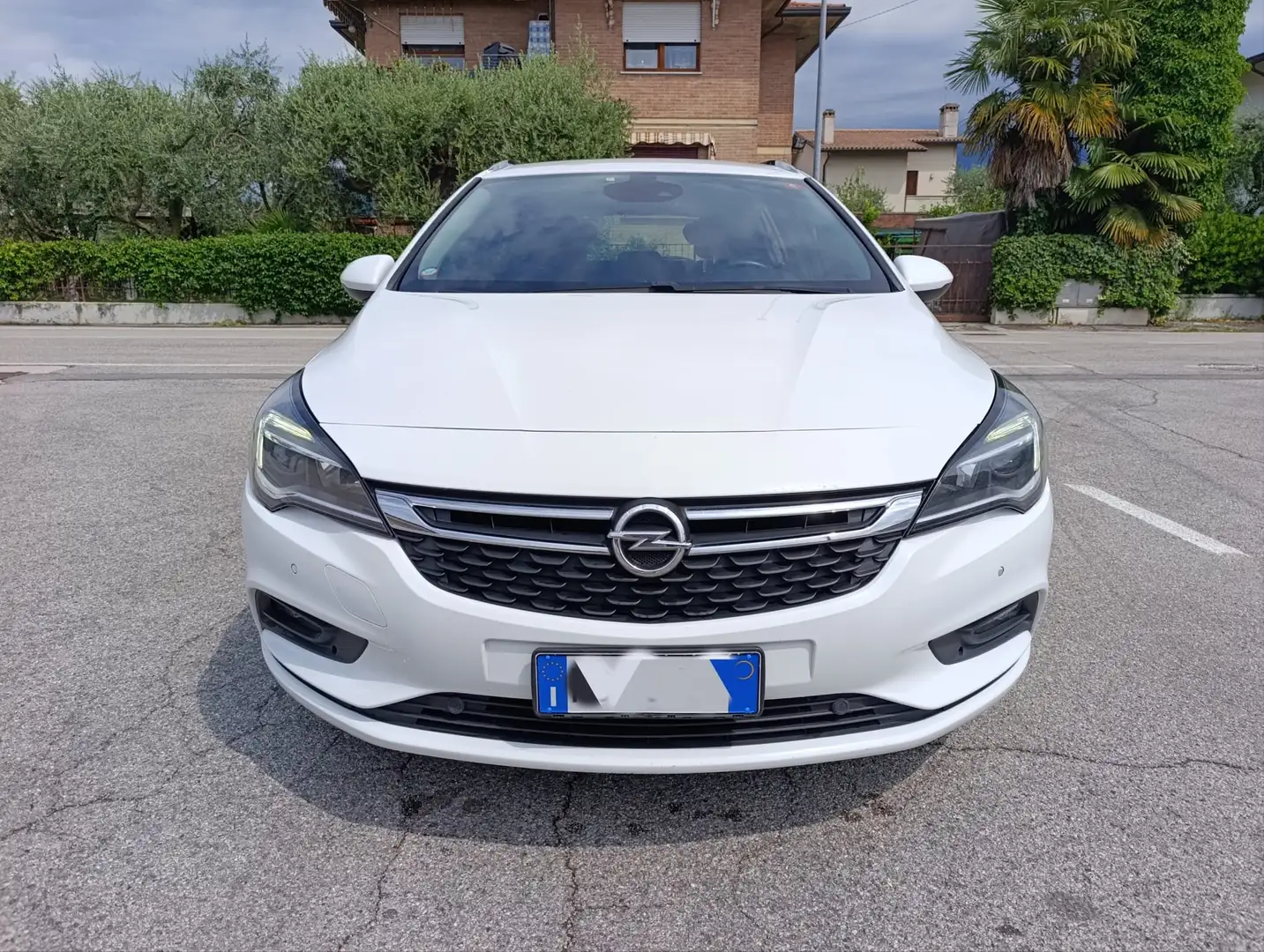 Opel Astra Astra Sports Tourer 1.6 cdti Innovation s Bianco - 1