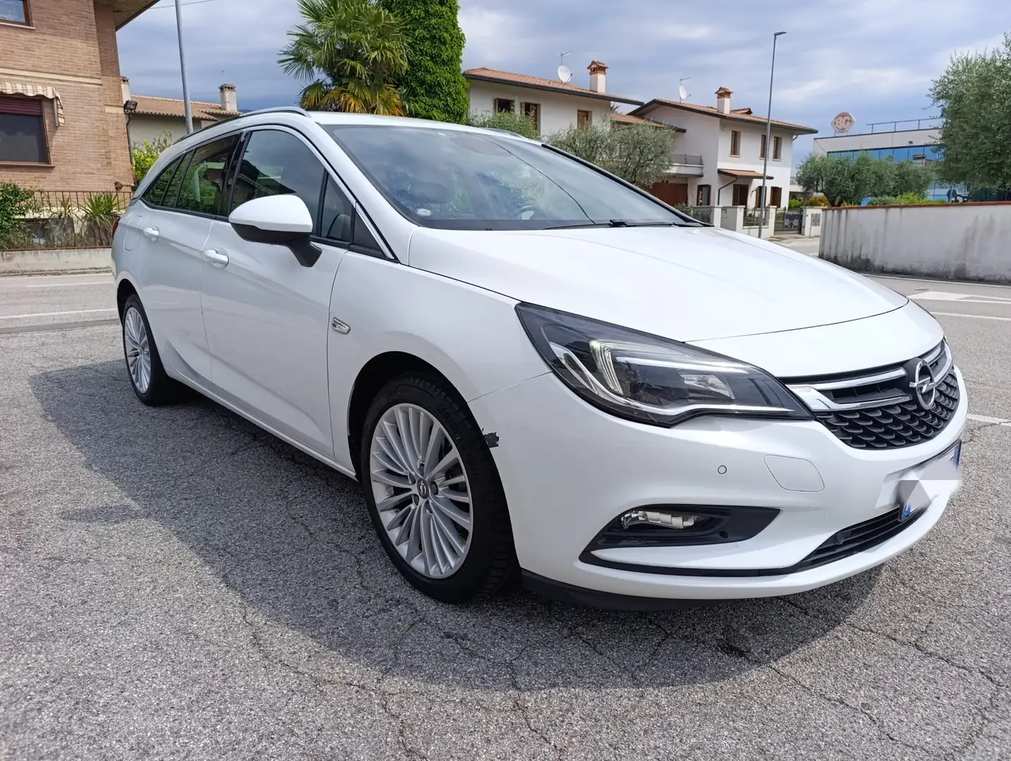 Opel Astra Astra Sports Tourer 1.6 cdti Innovation s Bianco - 2