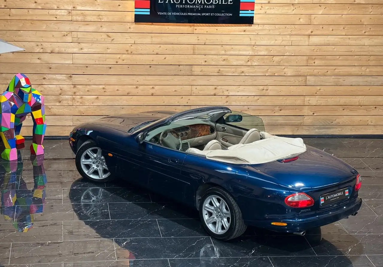 Jaguar XK8 Convertible V8 4.0, foto 6