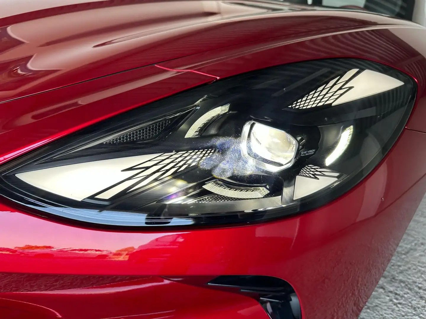 MG Cyberster Cyberster Batteria da 74 kWh 510CV AWD Rojo - 2