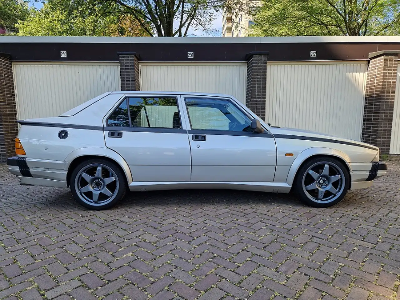 Alfa Romeo 75 3.0 V6 K6 America Bianco Argenta 1e lak, foto 1