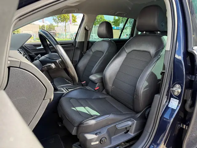 Volkswagen Golf view 7