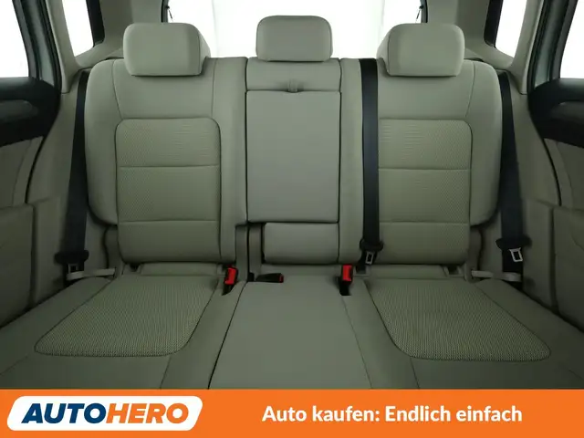 Volkswagen Golf Sportsvan view 15