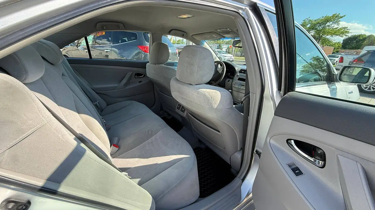Toyota Camry photo Toyota Camry