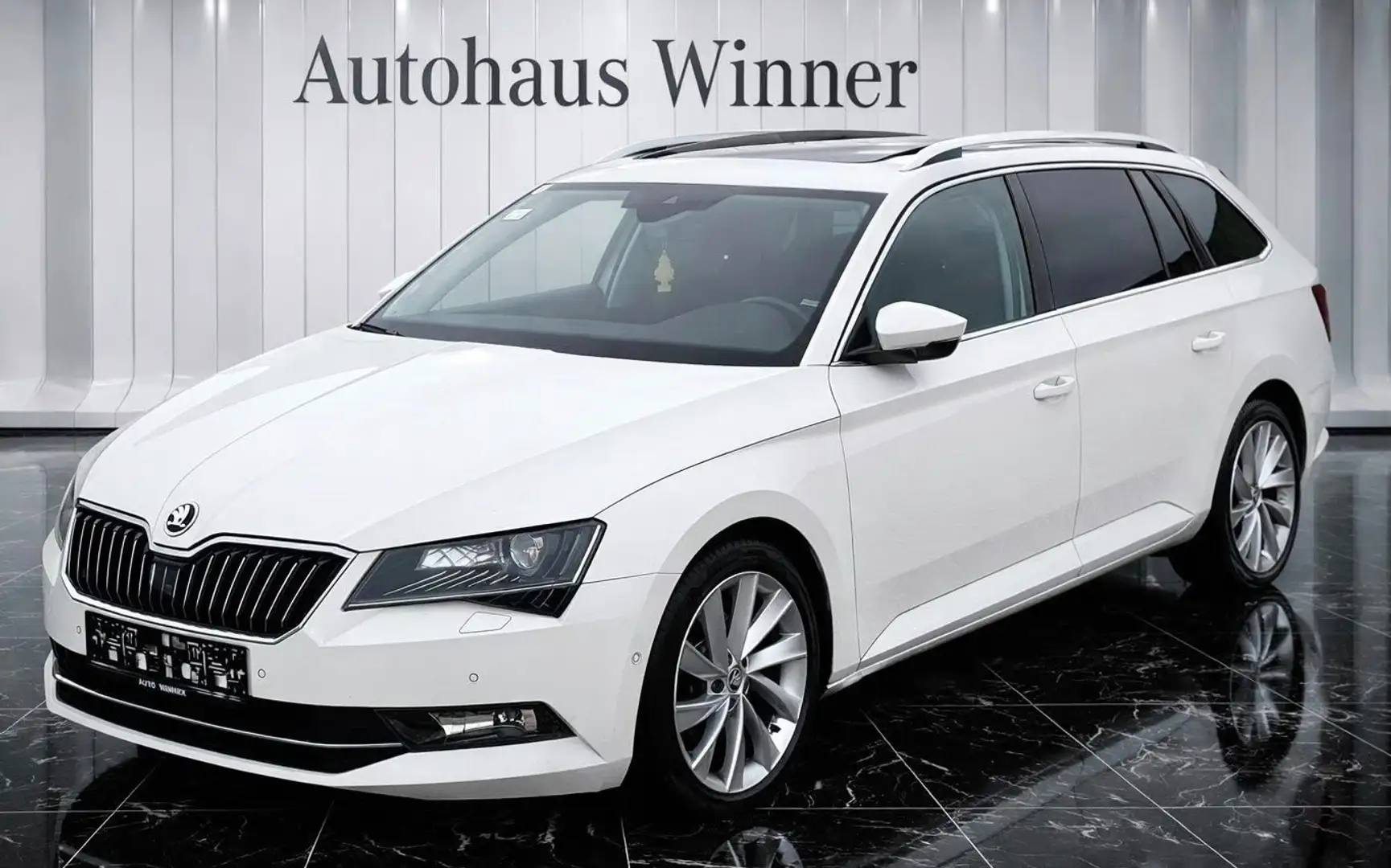 Skoda Superb 2.0 TDI Style DSG Aut. 190 PS Vollausstattung MwSt Weiß - 1