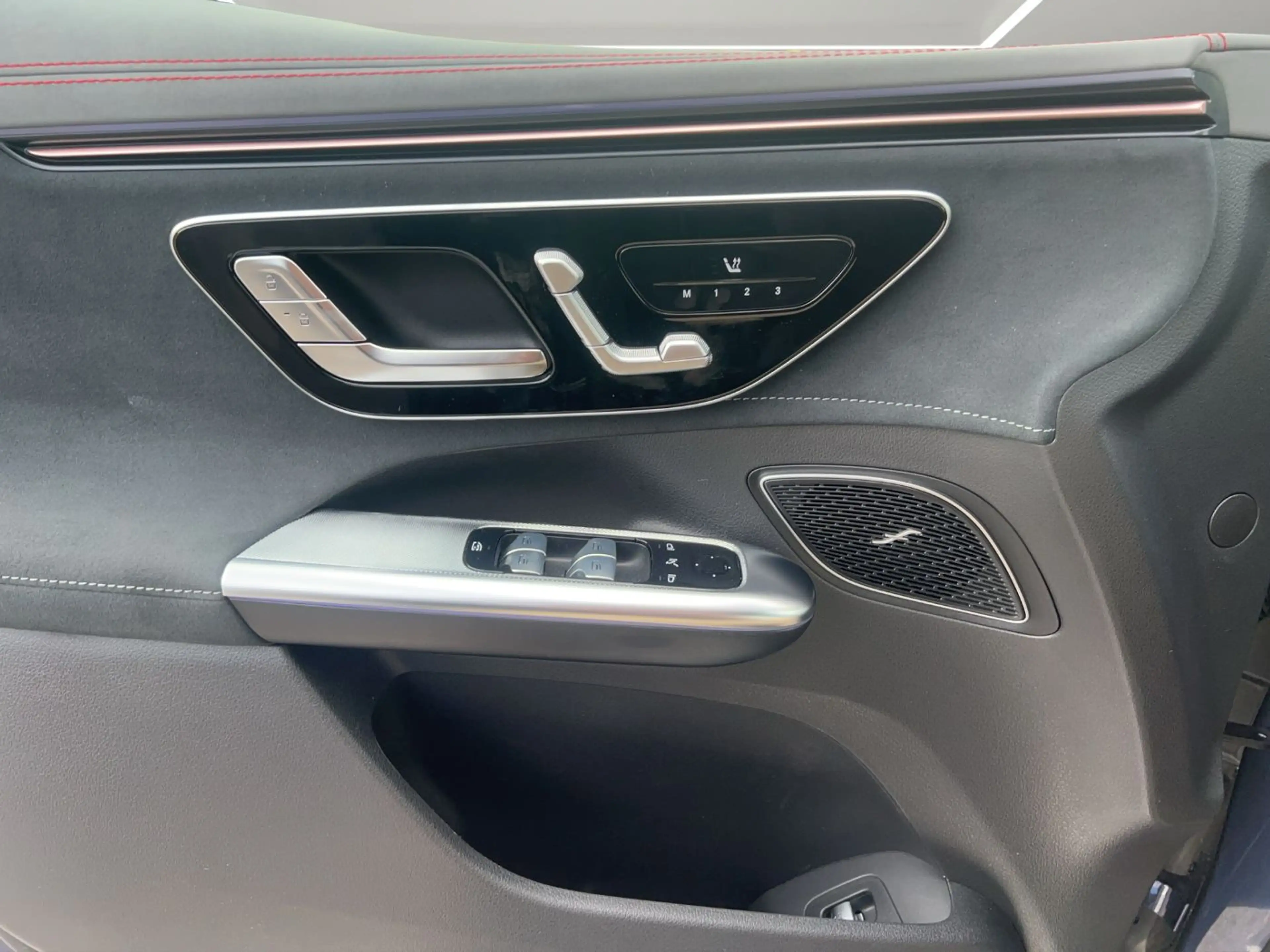 Mercedes-Benz EQE SUV EQE 350 4MATIC SUV Österreich-Edition AMG Line — photo 10