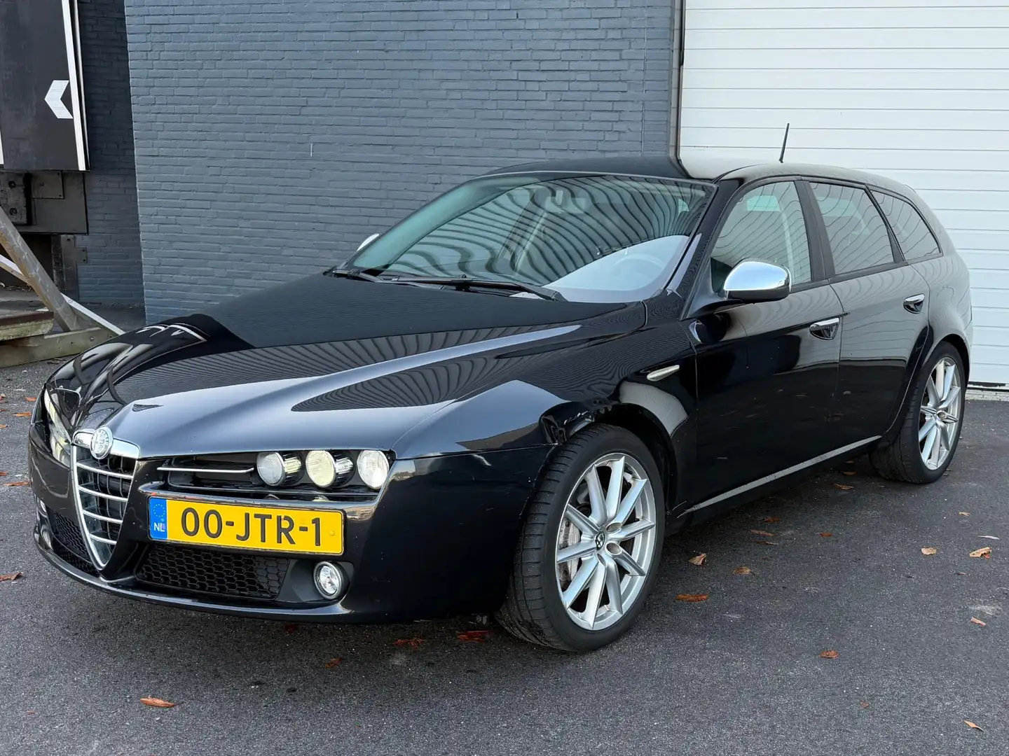Alfa Romeo 159 Sportwagon 1.7 T Progression NWERIEM/NWETURBO/LEDE Zwart - 2