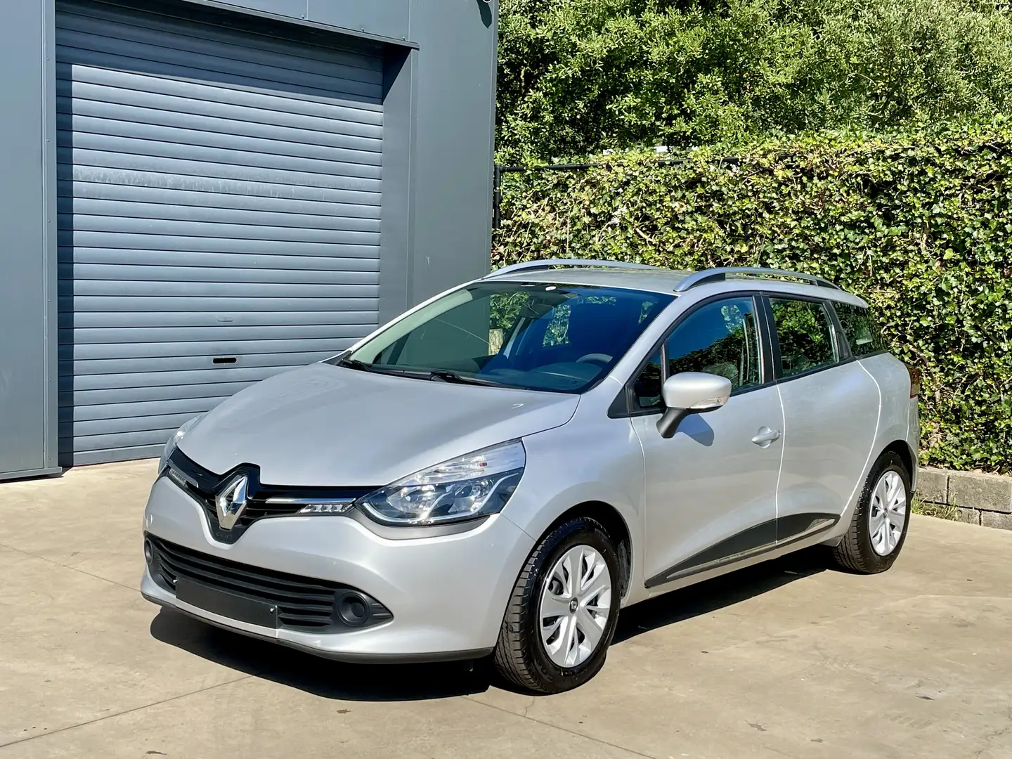 Renault Clio Grandtour 1.2 Nav-Airco-Cruise -12m Garantie Gris - 1