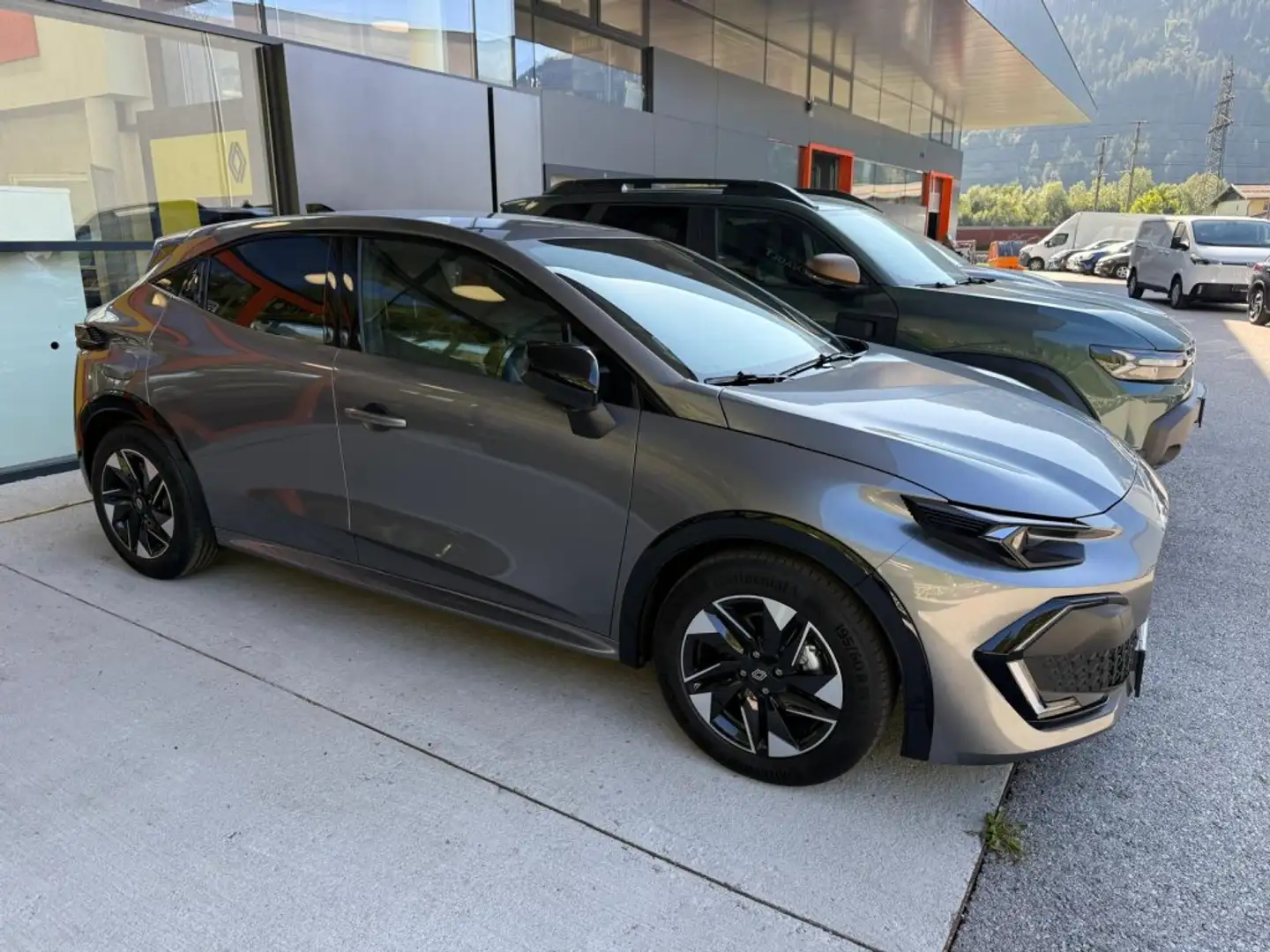Renault Clio NEUER CLIO Techno TCe 115 Grau - 2