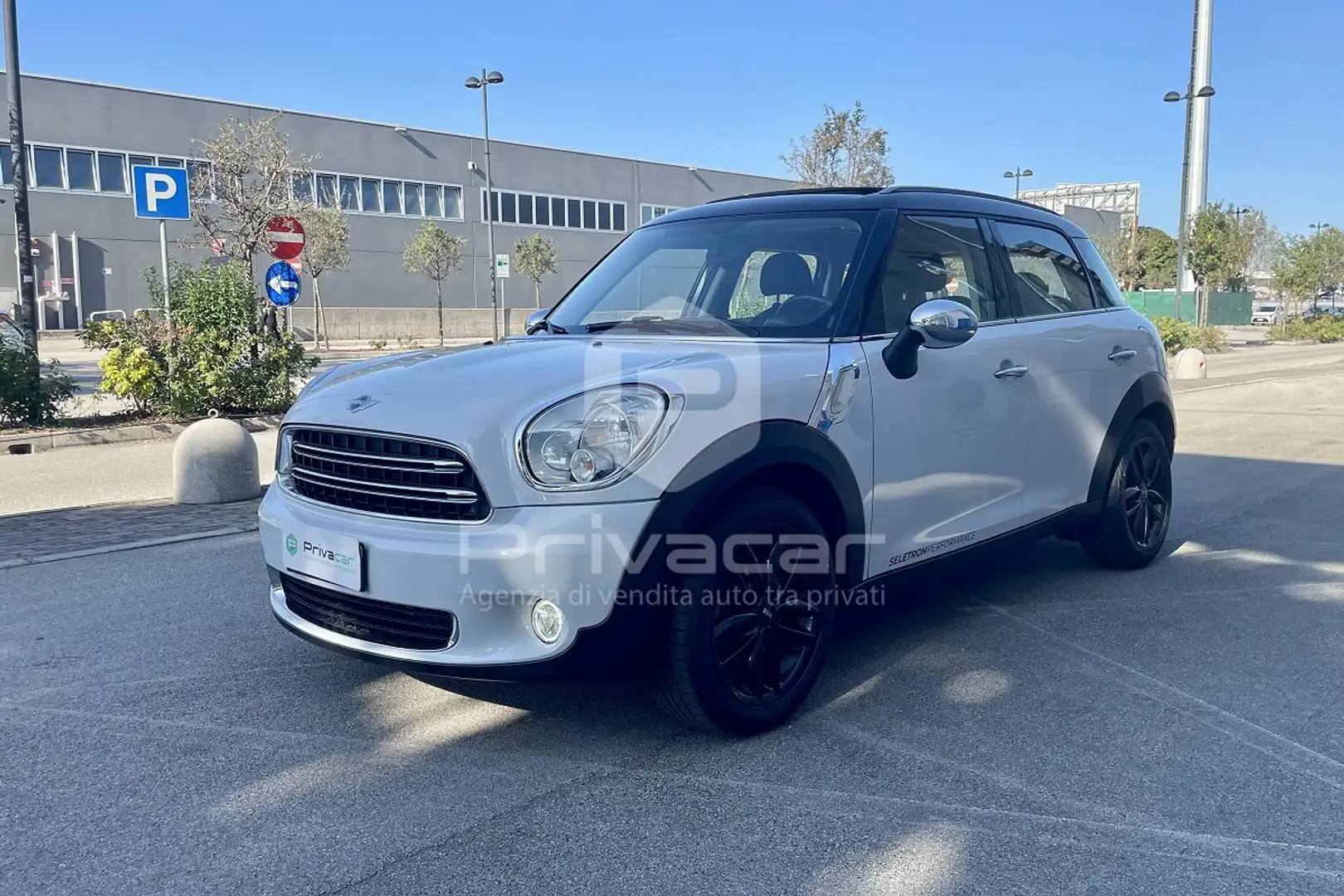 MINI Cooper D Countryman Mini 2.0 Cooper D Countryman MOTORE 40000 KM Argento - 1