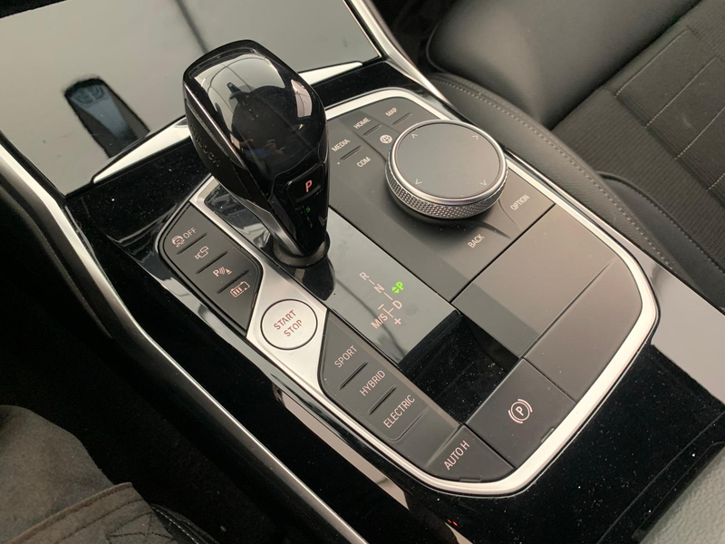 BMW 330 e xDr Sport 19" ACC CockpitProf 360K HeadUp — photo 9