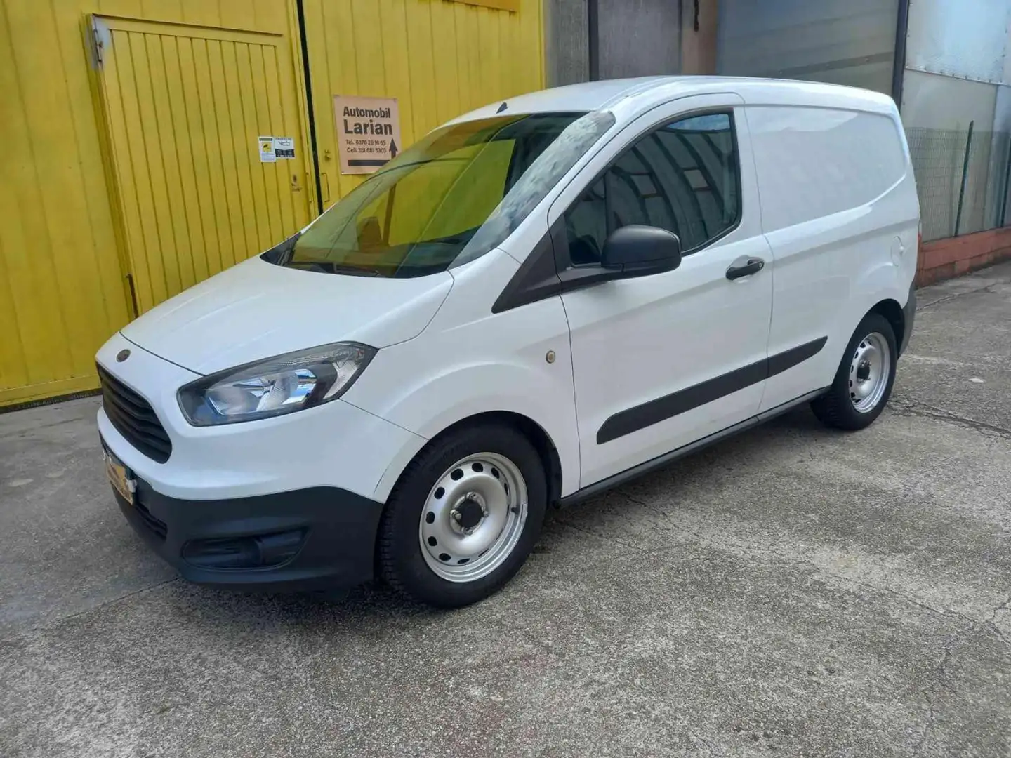 Ford Transit Courier 1.5 TDCi 75CV Van Trend ok neopatentati Bianco - 2