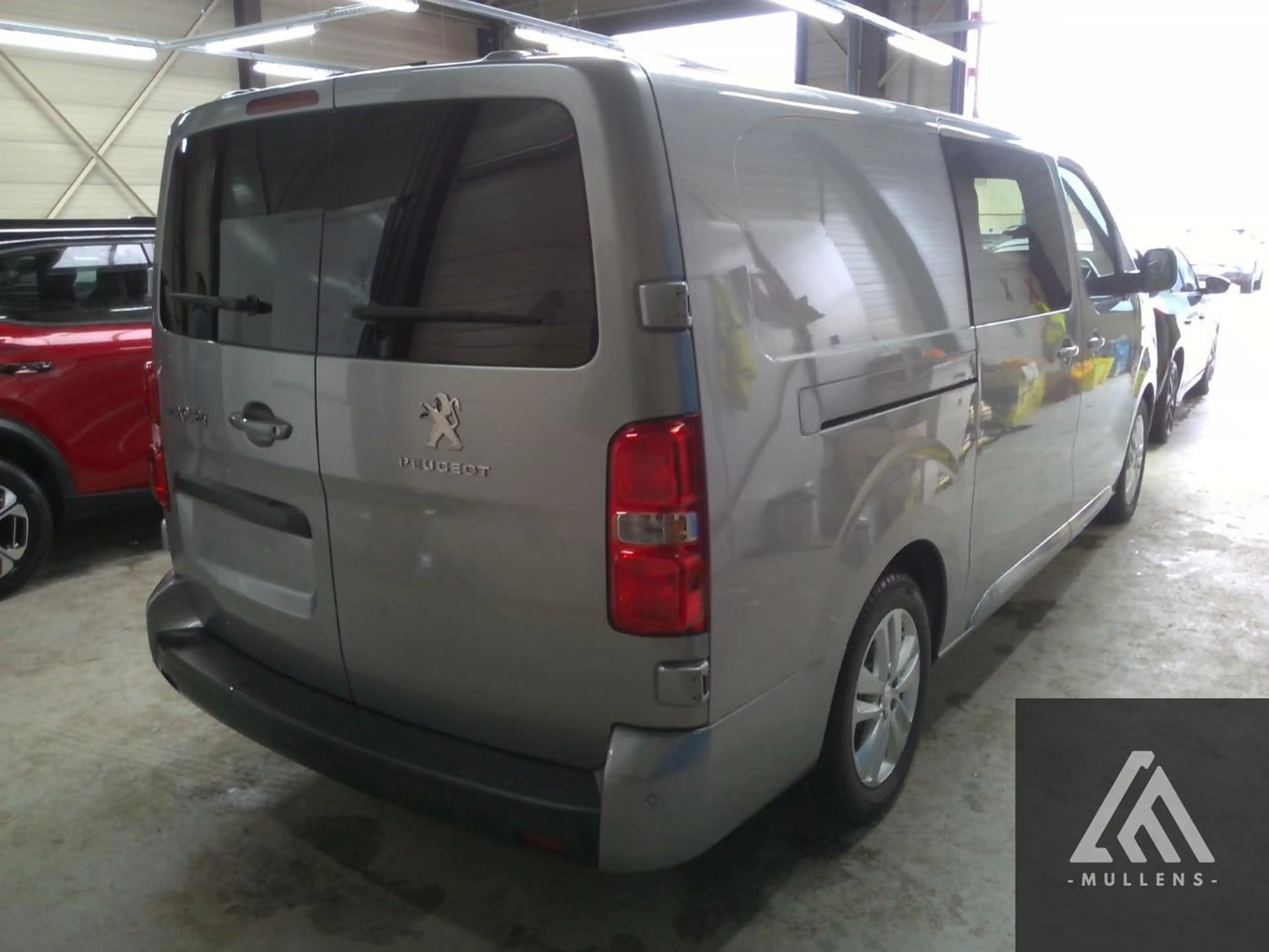 Peugeot e-Expert GBDC 75kWh L3 + Navi + Camera + Houten afwerking laadruimte + Keyless + Alu velgen + 2 x Schuifdeur — photo 3