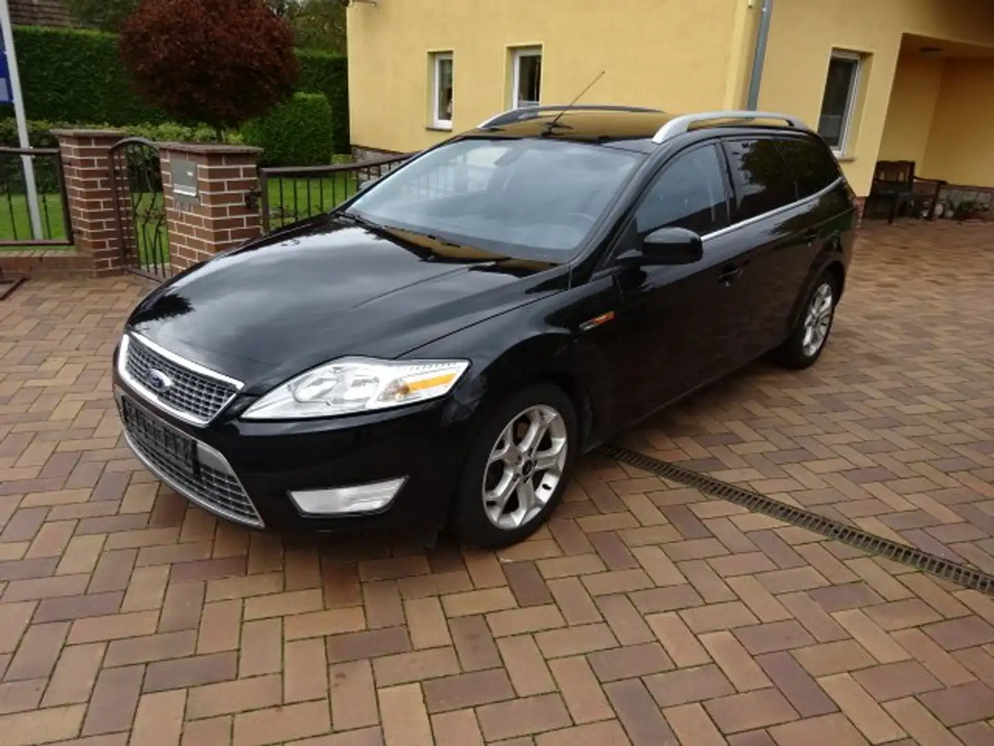 Ford Mondeo Titanium + Austaschmotor + TüV 10/2026 + Noir - 1