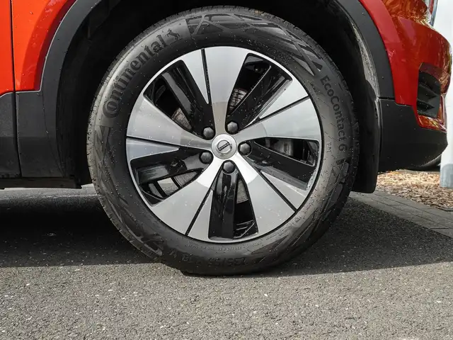 Volvo XC40 view 7