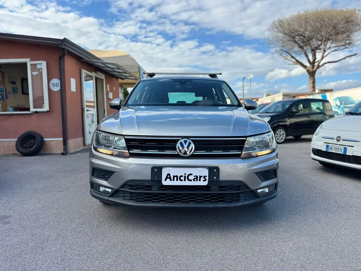 Volkswagen Tiguan Tiguan 1.6 TDI SCR Style BlueMotion Technology Plateado - 1