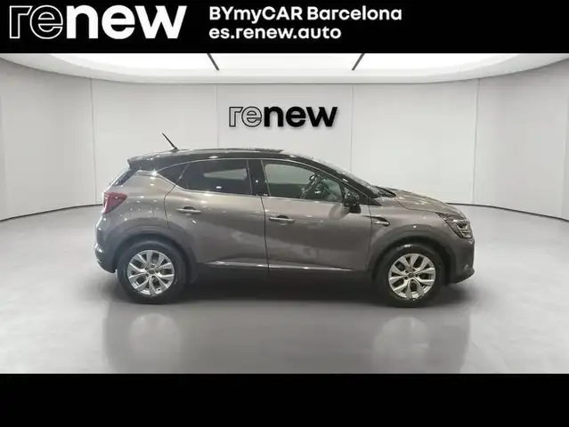Renault Captur view 2