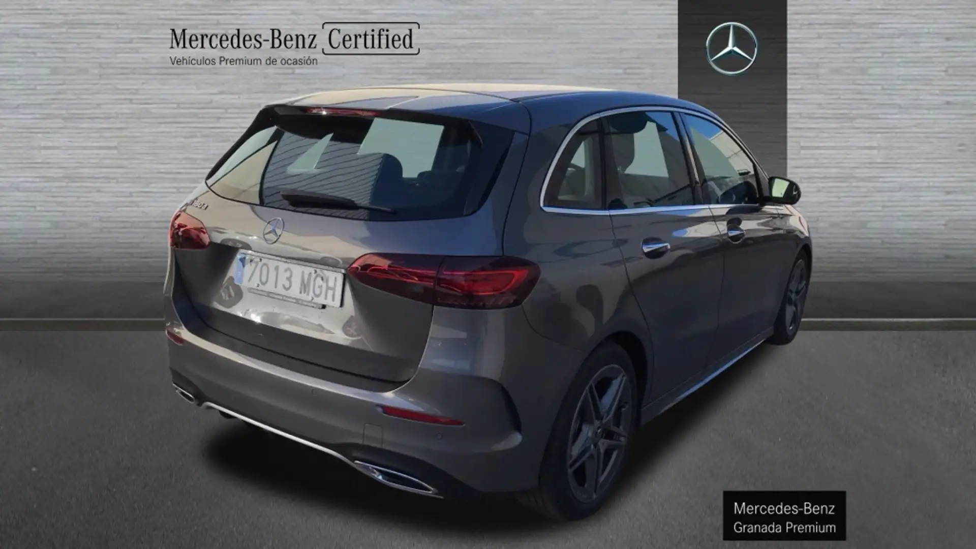Mercedes-Benz B 180 -CLASS D Gris - 2