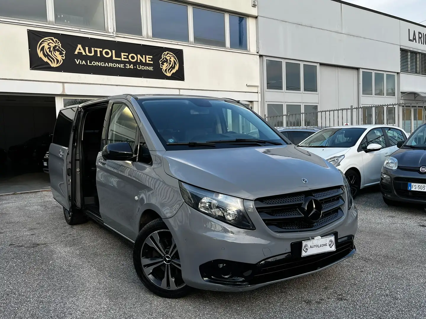 Mercedes-Benz Vito 9 POSTI GANCIO TRAINO 2.2 Avantgarde Grigio - 1