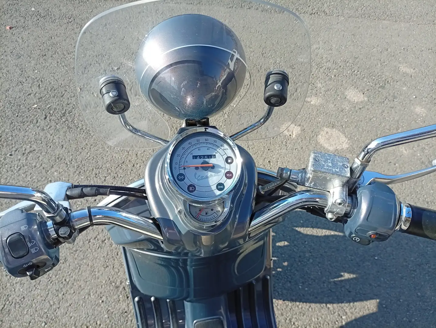 Vespa LXV 50 - 1
